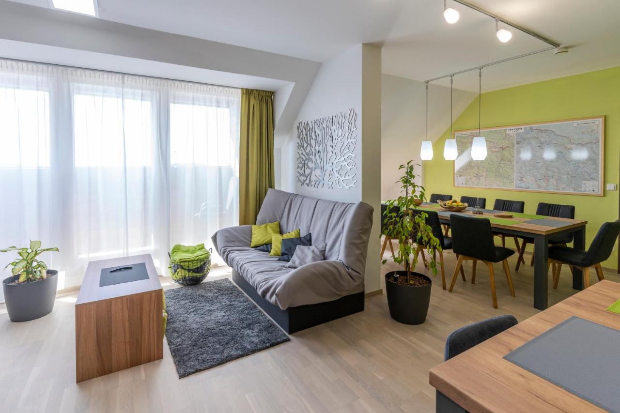 Apartmán Horní Mísečky - luxusní ubytování pro dvě rodiny s dětmi Esterno foto